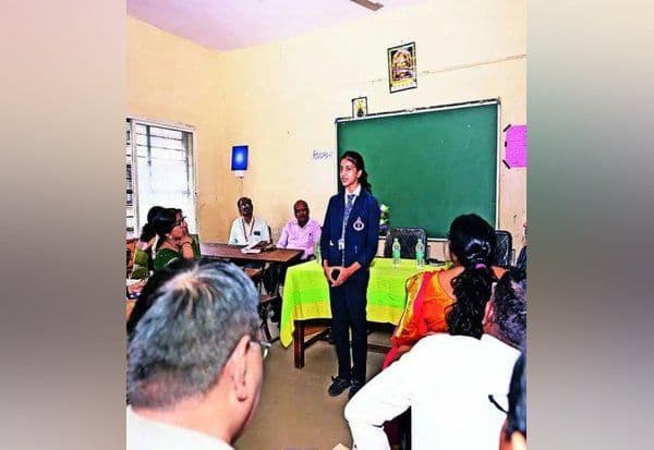  இந்திய மன்னர்களை அடிப்படையாக வைத்து புதிய விளையாட்டை கண்டுபிடித்த மாணவி