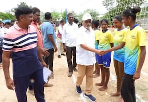  திருத்தணி சுதந்திரா பள்ளியில் குறுவட்ட அளவிலான வாலிபால்