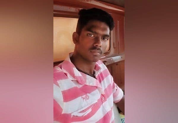  வாலிபர் வெட்டி கொலை 18 பேர் கும்பலுக்கு வலை