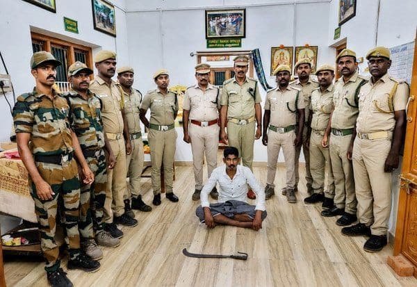  வாட்ஸ்ஆப் மூலம் சிக்கிய வாலிபர்