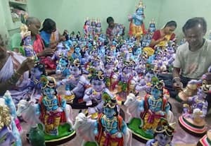  விளாச்சேரியில் தயாராகும் கிருஷ்ணர் சிலைகள்