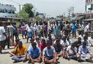  மின் கம்பியை மிதித்த மாணவர் பலி வாலாஜாபாதில் உறவினர்கள் மறியல்