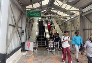  ரயில்வே ஸ்டேஷனில் 'ஒன்வே' எஸ்கலேட்டர்