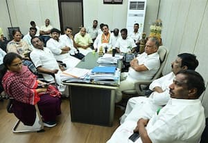  அமைச்சர்கள், எம்.எல்.ஏ., க்கள் ஆய்வு கூட்டத்தில் அதிர்ச்சி தகவல்:  அரசு செயலரின் பதிலால் அனைவரும் திகைப்பு
