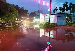  இரவில் கும்மிருட்டாகும் பருத்திப்பட்டு - சோராஞ்சேரி சாலை