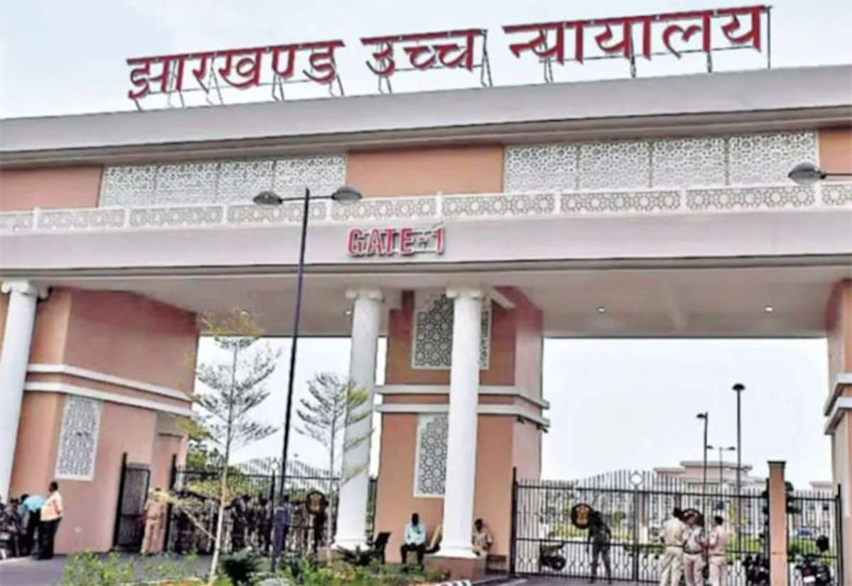 Blow to Jharkhand Government: High Court Stays Order Cancelling Government Recruitment Exams