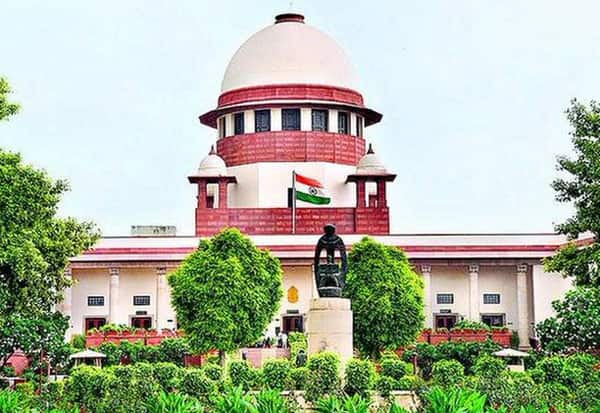 மாணவர்கள் அழுத்தத்துக்கு உள்ளாகக்கூடாது; மும்மொழி குறித்த வழக்கில் சுப்ரீம் கோர்ட் கருத்து