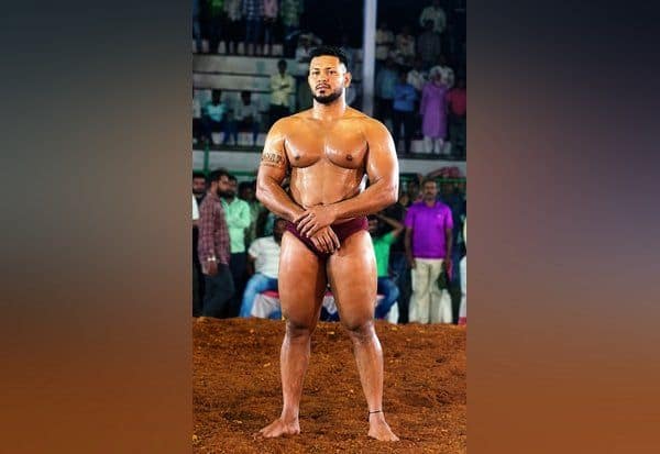  விருதுகளை அள்ளும் மல்யுத்த வீரர் அலி ஷேர்