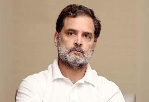  அநாகரிகமாக நடந்து கொள்ளும் ராகுல்!