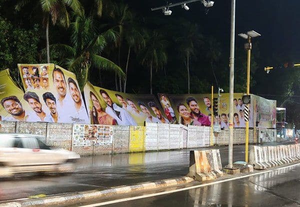  மரப்பாலம் சந்திப்பில் பேனர் சரிந்து விழுந்ததால் பரபரப்பு