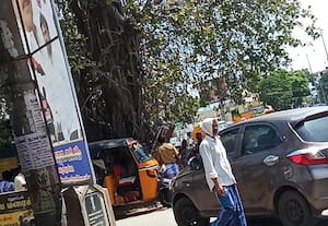 ரோட்டில் பிளக்ஸ் பேனர்கள், போஸ்டர் விளம்பரம் ﻿ அதிகரிப்பு: அதிகாரிகள் அலட்சியத்தால் தொடரும் விதி மீறல்கள்