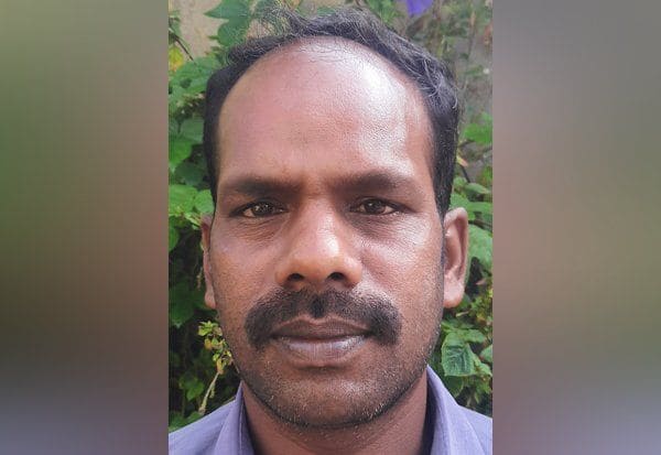 இறுதி ஊர்வலங்களில் ரோட்டில் வீசப்படும் பூக்களால் விபத்து அபாயம் : உள்ளாட்சி அமைப்புகள் நடவடிக்கை எடுக்க வலியுறுத்தல்