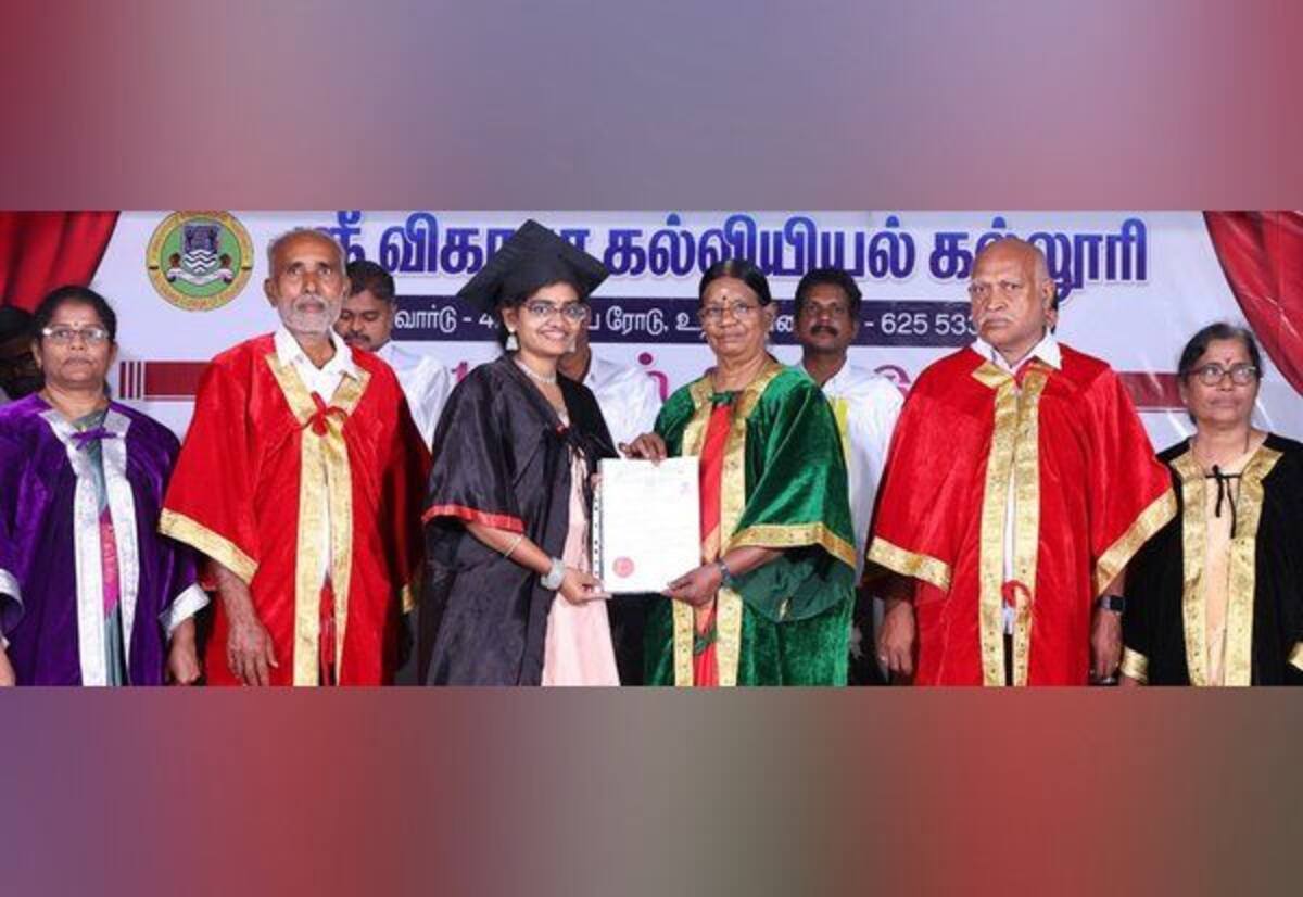 தேசப்பற்றுள்ளவர்களாக மாணவர்களை மாற்ற வேண்டும்: கல்வியியல் கூட்டமைப்பு துணை தலைவர் பேச்சு