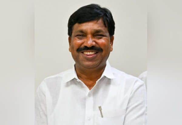  சர்க்கரை, வெல்லம் விலை உயர்வு அதிகாரிகளுடன் இன்று ஆலோசனை