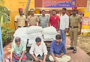  138 கிலோ குட்கா பறிமுதல் பாகூர் அருகே 3 பேர் கைது