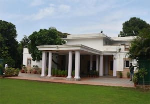 மத்திய அமைச்சர்கள் பங்களா பராமரிப்பு செலவு விர்ர்ர்...