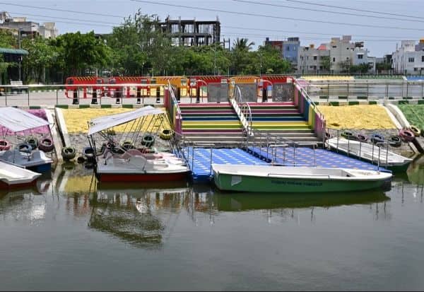  அம்பத்துார் தாங்கல் ஏரி பூங்காவில் அமைக்கப்பட்ட படகு குழாமிற்கு மூன்றே மாதத்தில் மூடுவிழா?