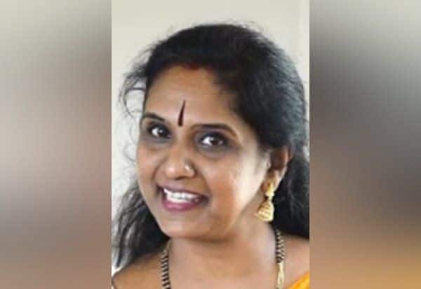  25 மணி நேரம் கீர்த்தனை பாடி சங்கீதா பாலசந்திரா சாதனை
