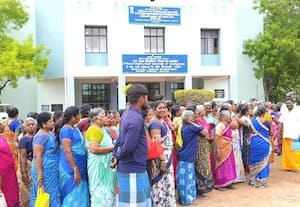  பட்டாசு ஆலைகளை திறக்கக்கோரி பெசோ அலுவலகம் முற்றுகை