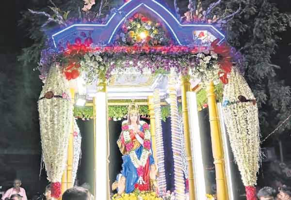 கந்திகுப்பம் துாய விண்ணரசி அன்னை ஆலய திருத்தேர் பவனி