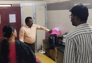 தங்க மோதிரம் வழங்கும் திட்டம் அரசு மருத்துவமனைகளில் ஆய்வு