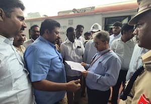  ஆய்வு செய்யாமல் திரும்பிய அதிகாரி கடலுார் ரயில் நிலையத்தில் பரபரப்பு