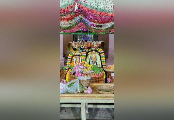  வரதராஜ பெருமாள் கோவிலில் 1008 சகஸ்ரநாம அர்ச்சனை