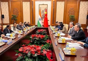 இந்தியா-சீனா நல்லுறவில் எல்லை அமைதி முக்கியப் பங்கு; பேச்சுவார்த்தையில் அஜித் தோவல் வலியுறுத்தல்