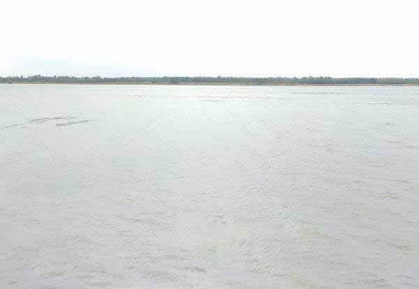 கர்நாடகாவில் 2 சிறுவர்கள் உள்பட 6 பேர் ஏரியில் மூழ்கி பலி