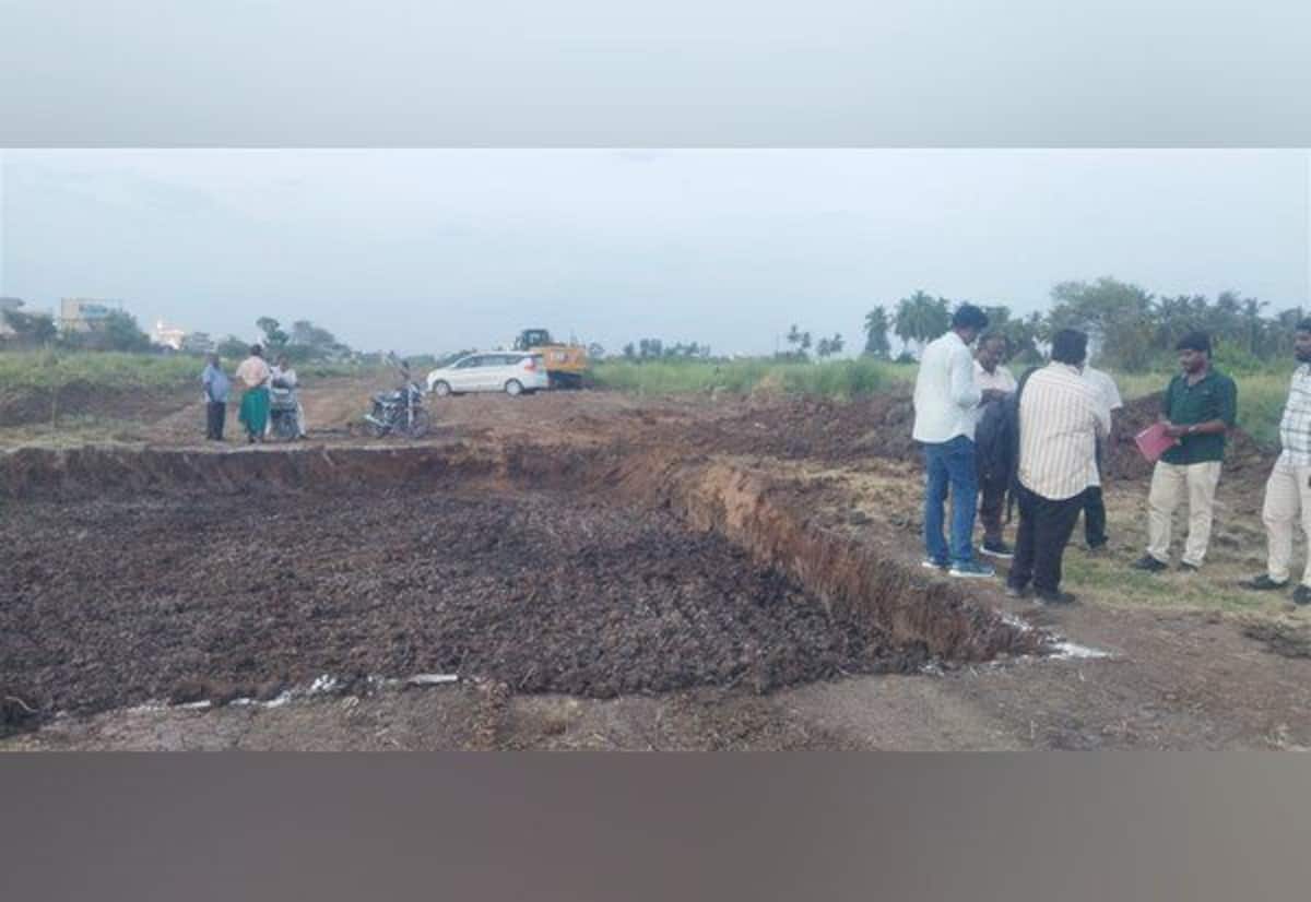 கள்ளக்குறிச்சியில் ரயில் நிலையம் அமைப்பதற்கு தென்கீரனுார் ஏரி மீது பாலம் கட்டும் பணி துவக்கம்