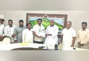  சிறந்த ஊழியர் விருது வழங்கல்