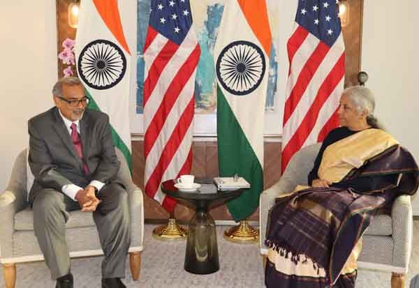 சிகாகோவில் ADM நிறுவனத்தின் சிஎப்ஓவுடன் நிர்மலா சீதாராமன் சந்திப்பு