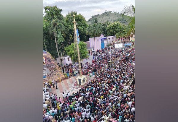  வாடிப்பட்டி சர்ச் கொடியேற்றம்