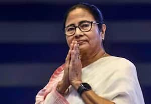  உயர் நீதிமன்ற உத்தரவை மீறி செயல்பட்ட மம்தா மீது வழக்கு