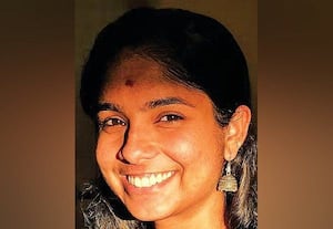  சொல்கிறார்கள்:  'கற்கும் ஆர்வமும்  முயற்சியும்  இருந்தாலே போதும்  கலைஞராகலாம்!'