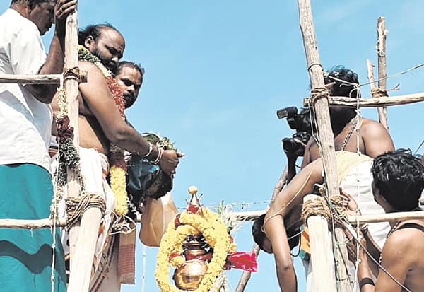 வலம்புரி விநாயகர் கோவில் கும்பாபிஷேகம் கோலாகலம்