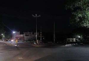  கமுதியில் எரியாத உயர்கோபுர மின்விளக்கு