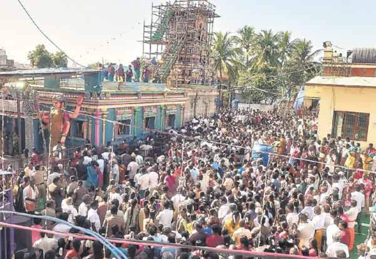 பத்ரகாளியம்மன் கோவில் கும்பாபிஷேக விழா ஆயிரக்கணக்கான பக்தர்கள் பங்கேற்பு