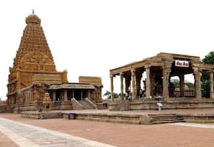 தஞ்சை பெரியகோவில் உலக அதிசய பட்டியலில் கொண்ட வர  முயற்சிப்பாரா அமைச்சர்? செயல்வடிவம் கொண்டு வர கோரிக்கை