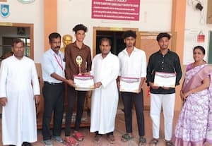  முத்துப்பேட்டை கவுசானல் கல்லுாரி மாணவர்கள் சாதனை
