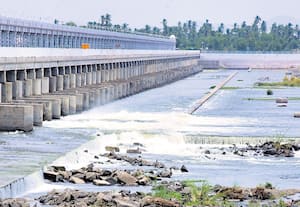 மேட்டூர் அணை பாசனத்திற்கு  திறப்பு மாயனுார் கதவணைக்கு நீர் வரத்து அதிகரிப்பு