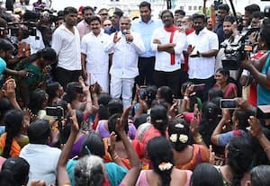 மாநகராட்சி துாய்மை பணியாளர்கள் போராட்டம்... வாபஸ்!:அமைச்சர்கள் நடத்திய சமரச பேச்சில் உடன்பாடு