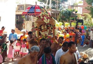  கிருஷ்ண ஜெயந்தி விழா கோலாகல கொண்டாட்டம் குழந்தைகள் கிருஷ்ணன், ராதை வேடமிட்டு கோயிலில் குவிந்தனர்