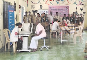 வேளாண் கல்லுாரி சார்பில் கண் சிகிச்சை முகாம்