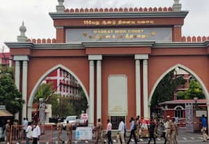 நவ. 1க்குள் தமிழகத்தில் கடைகளுக்கு தமிழில் பெயர் பலகை மாற்ற வேண்டும்: ஐகோர்ட் உத்தரவு