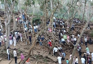  'கொடை'யில் குவிந்த சுற்றுலா பயணிகள்