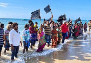 கப்பல் கட்டும் தளத்திற்கு எதிராக மீனவர்கள் போராட்டம்