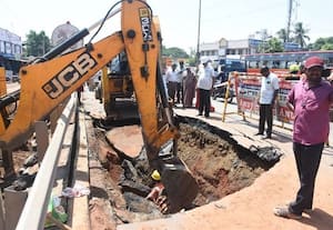 குழாய் உடைப்பால் வடசென்னைக்கு 3 நாட்கள்﻿ குடிநீர் நிறுத்தம்! ஜி.என்.டி., சாலையில் ஏற்பட்டது ராட்சத பள்ளம்; சீரமைக்க முடியாமல் திண்டாடும் வாரியம்