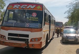  பயணிகள் பற்றி கவலையின்றி பஸ் ஊழியர்கள் வாக்குவாதம்