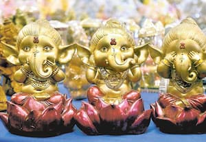 விநாயகர் சிலை விற்பனை பூம்புகாரில் துவக்கம்